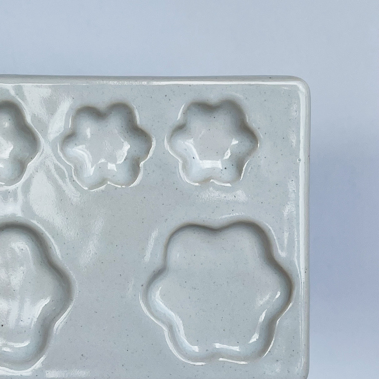 Large Daisy Paint Palette | Terra Clay Co.