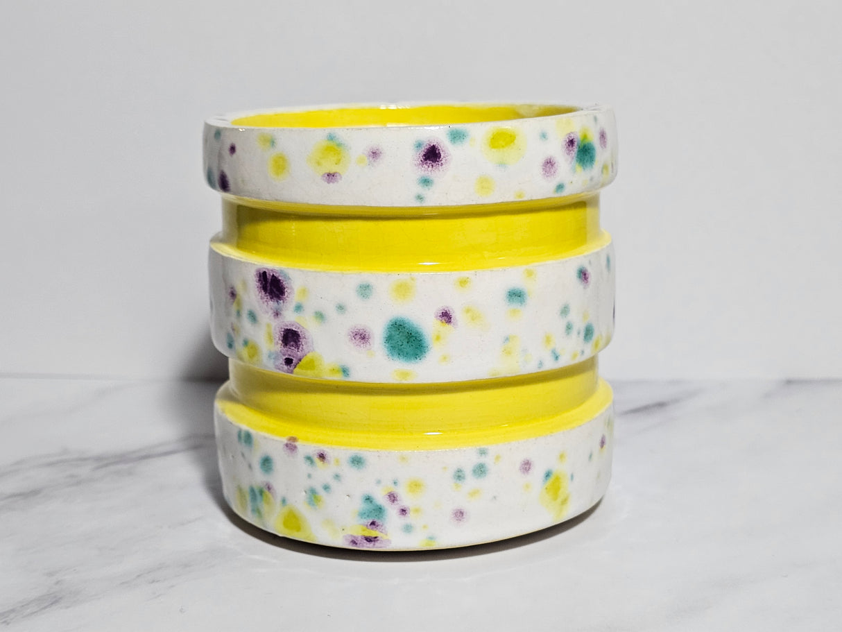 Wild Daisy Hand Thrown Candle | Made from Muck