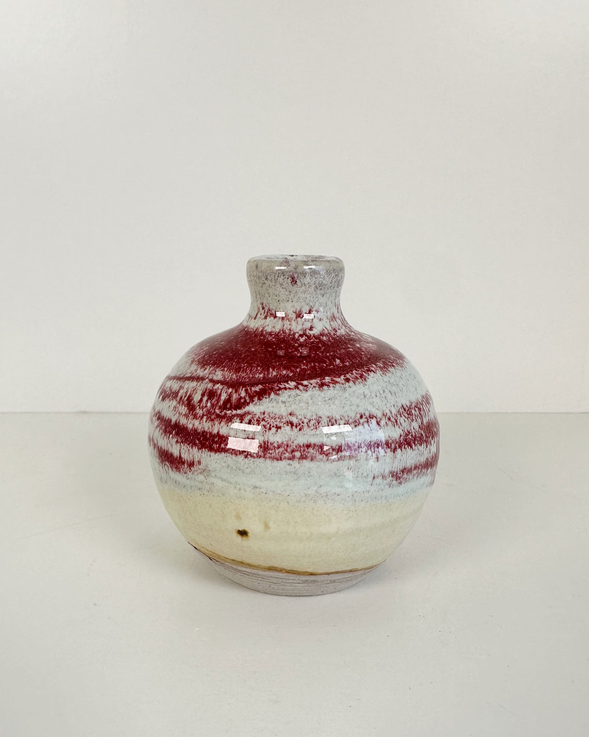 Round Bud Vase with Red Highlights | Lowell Baker