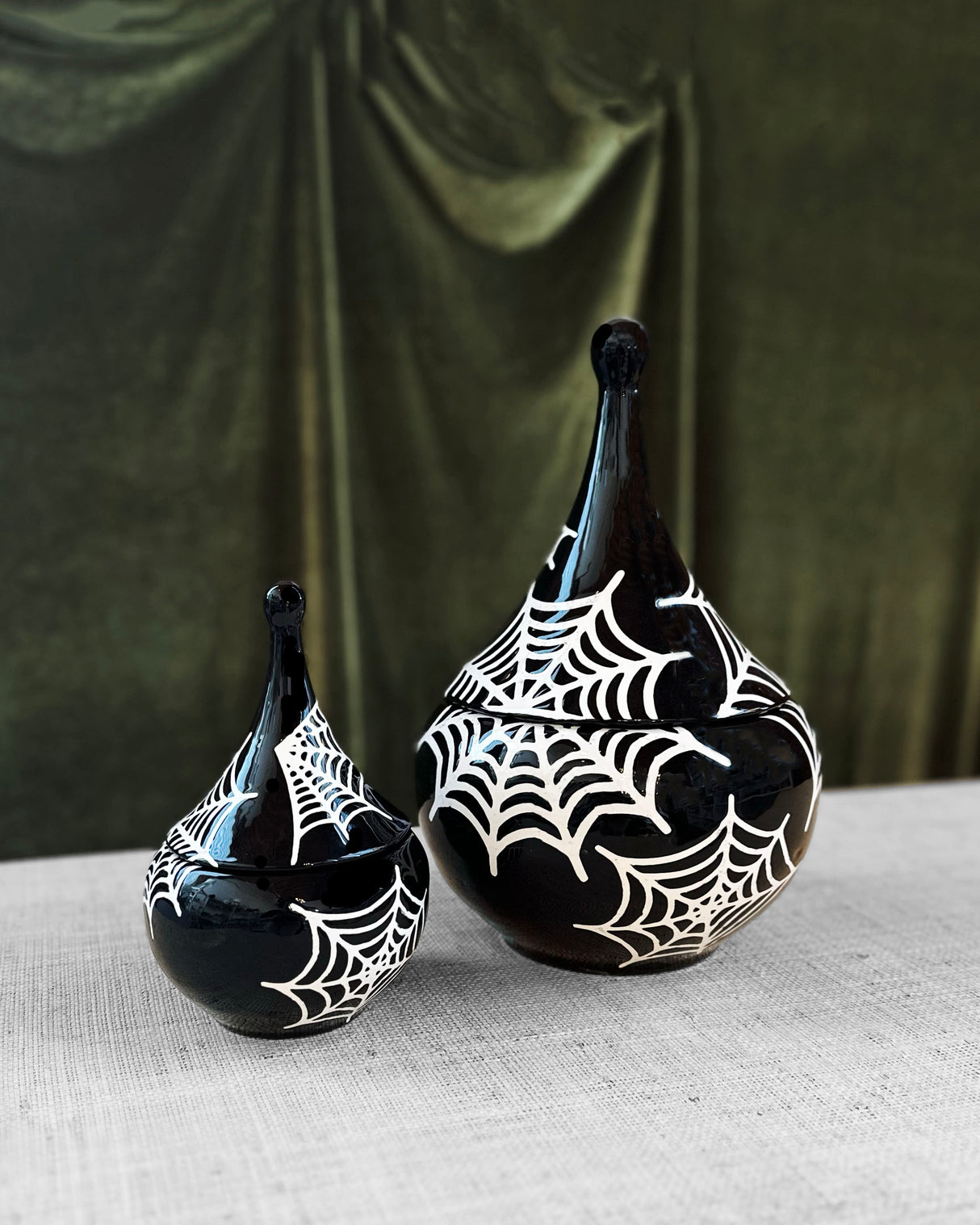 Spiderweb Teardrop Jar in Black