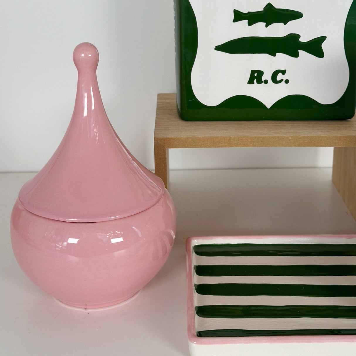 Fisherman's Guide Book Vase | Wholesale