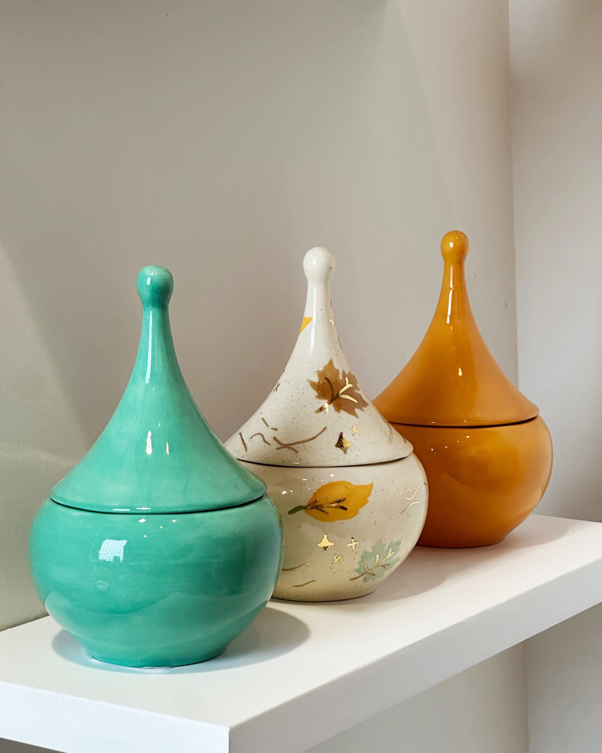Wind & Leaves Speckled Teardrop Jar with 22k Gold Accents