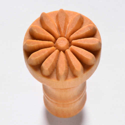 MKM Medium Round Stamp- Flower #2- SCM-004