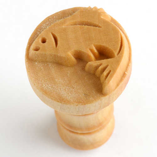 MKM Medium Round Stamp- Large Fish- SCM-146