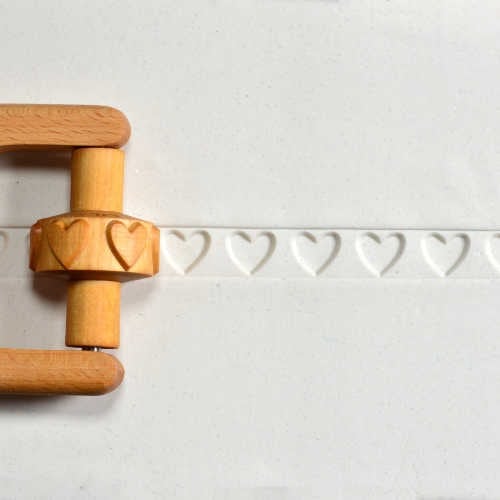 MKM Small Handle Roller- Hearts- RS-012