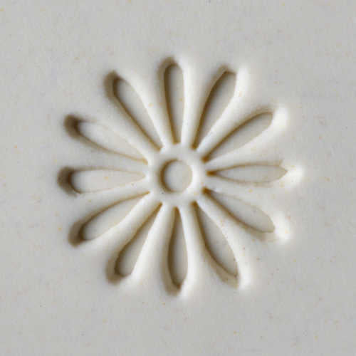 MKM Medium Round Stamp- Flower #2- SCM-004