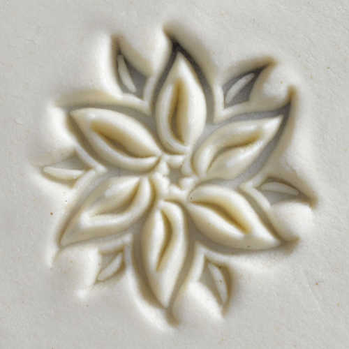 MKM Medium Round Stamp- Poinsettia- SCM-172