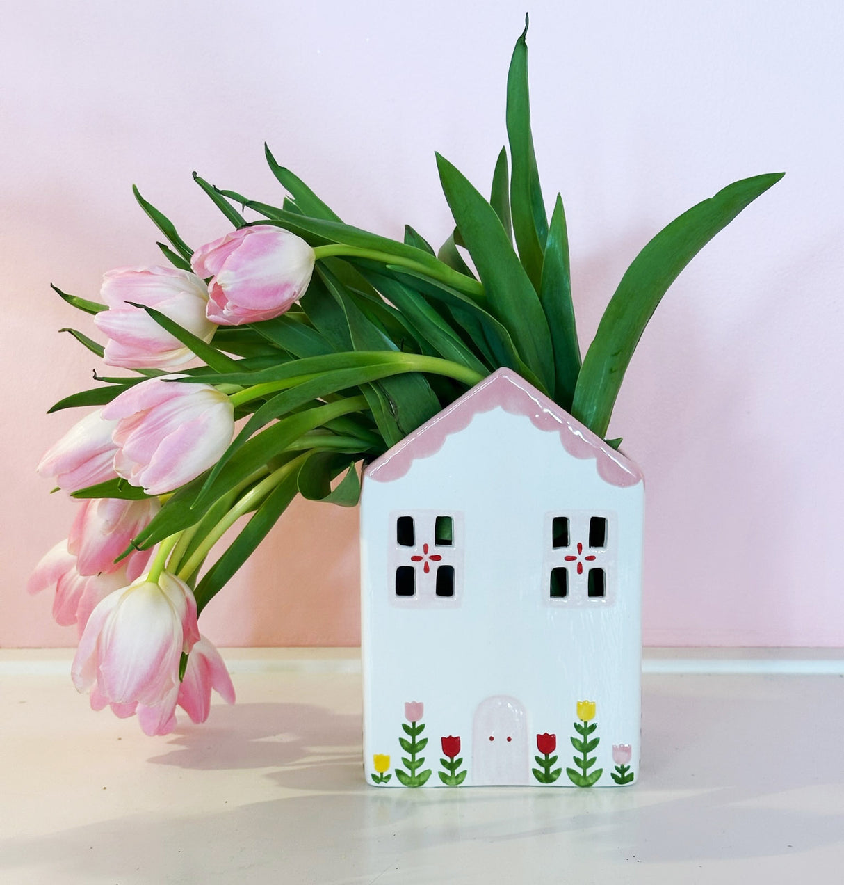 Tulip Fever Scalloped House Vase/Container | Wholesale