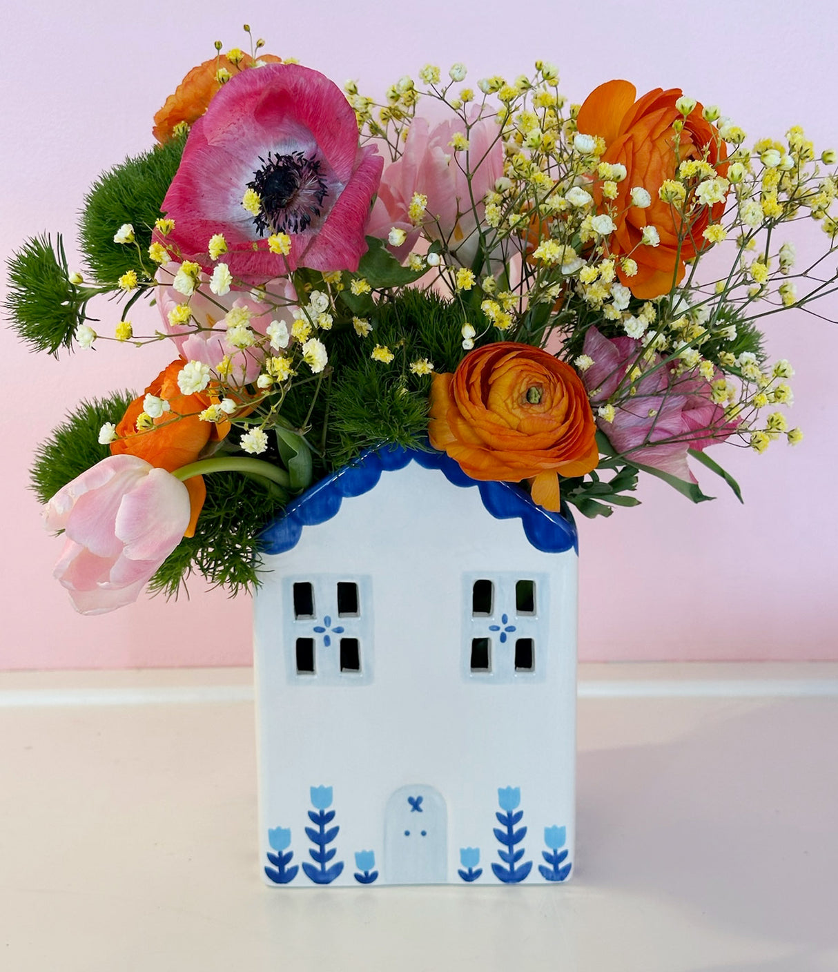Tulip Fever Scalloped House Vase/Container | Wholesale