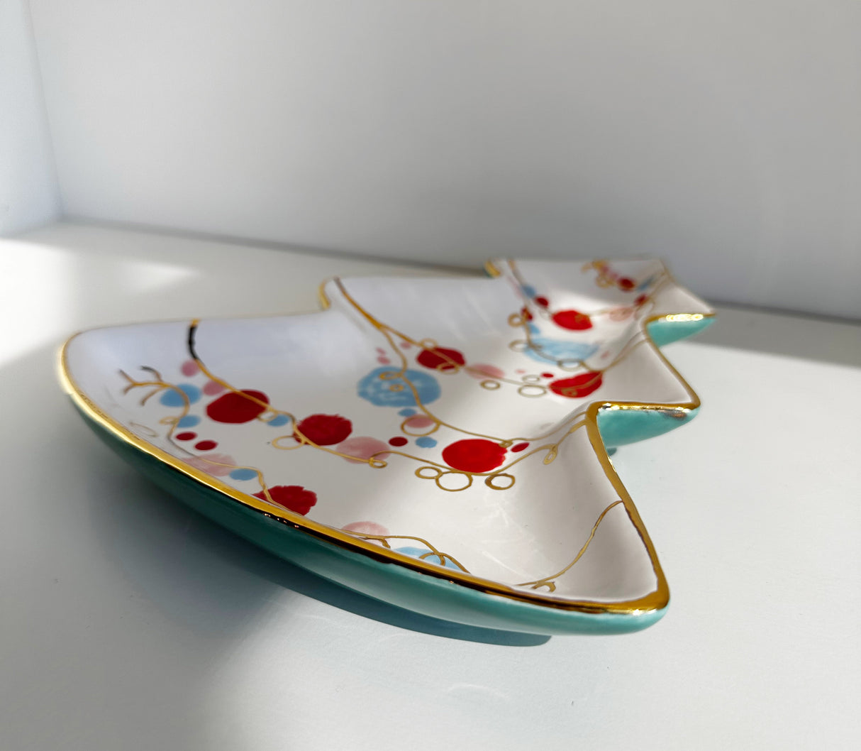 Retro Christmas Tree Dish with 22k Gold Accents | Wholesale