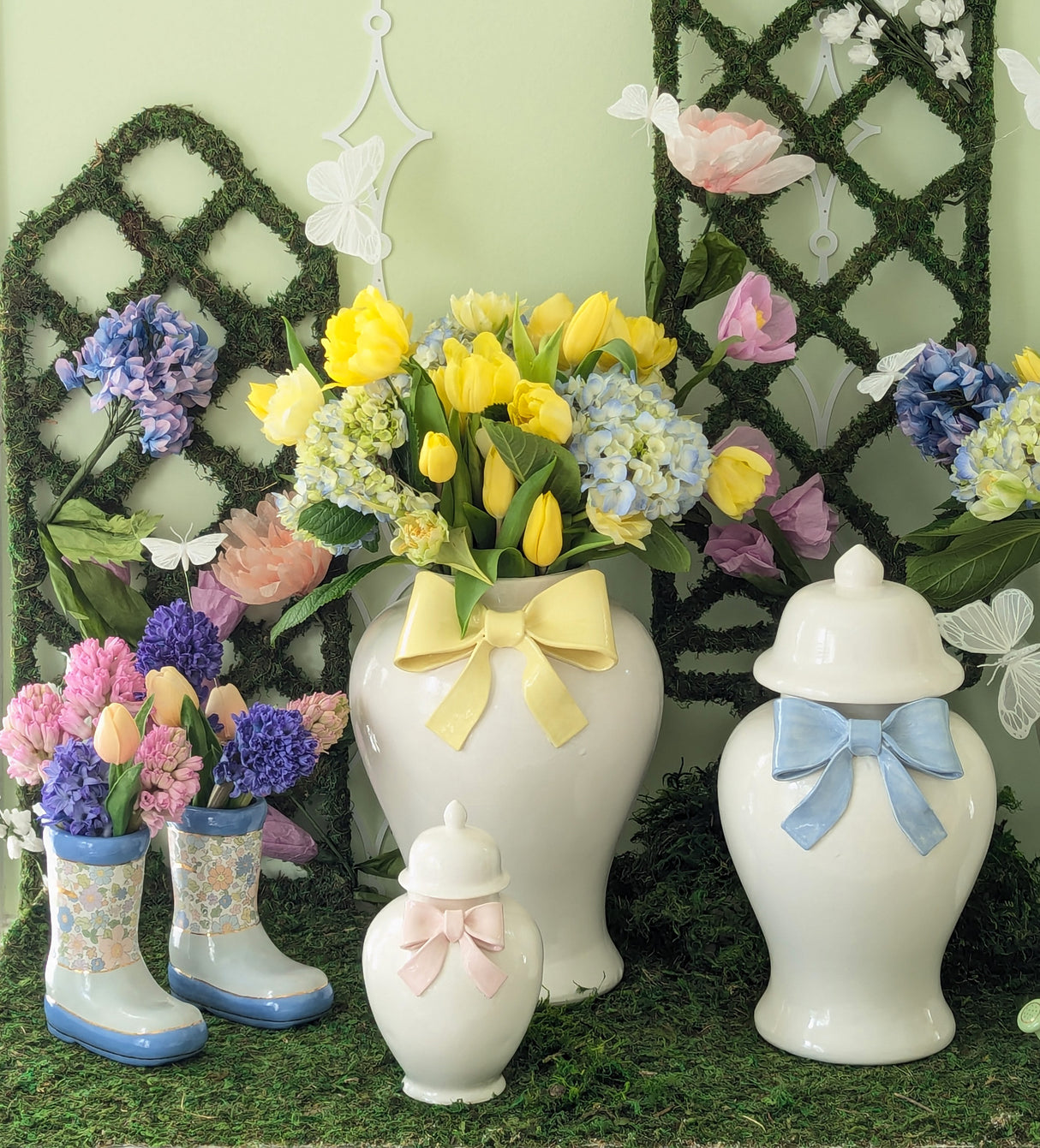 Ginger Jars with Sculpted Ceramic Bow in Hydrangea Light Blue