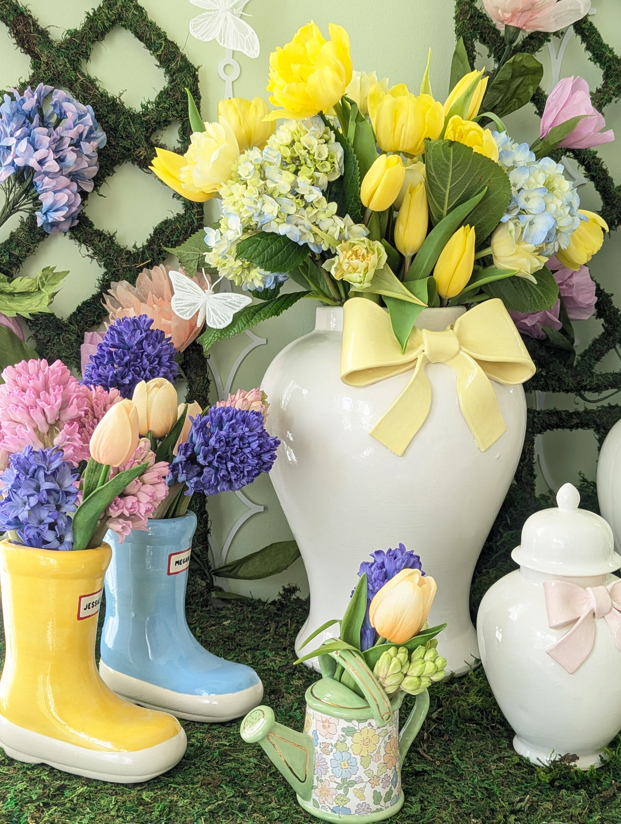Ginger Jars with Sculpted Ceramic Bow in Hydrangea Light Blue