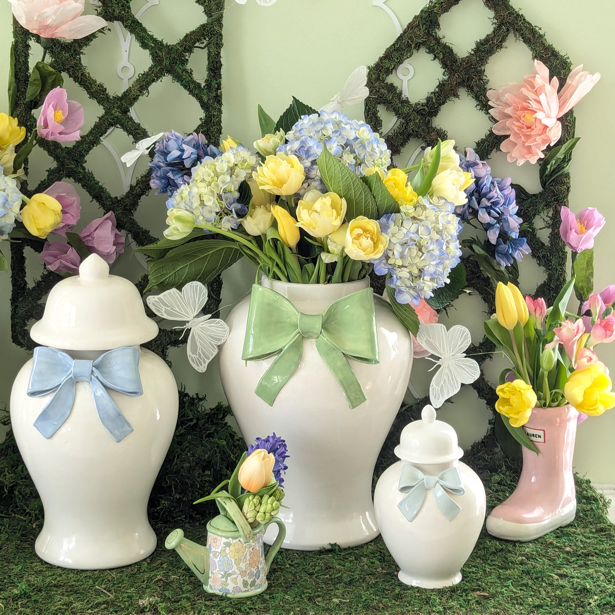 Ginger Jars with Sculpted Ceramic Bow in Navy