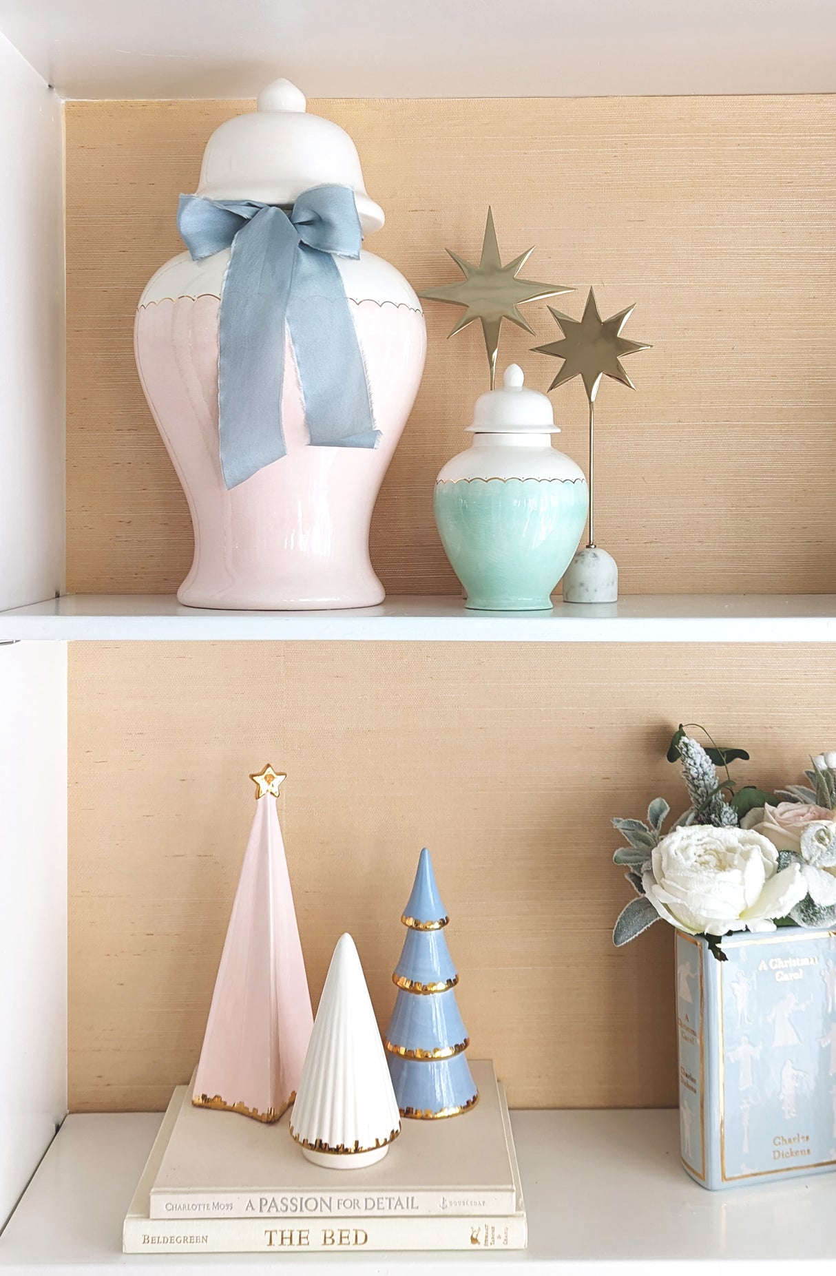 Christmas Classics Book Vase- A Christmas Carol in Hydrangea Light Blue | Wholesale
