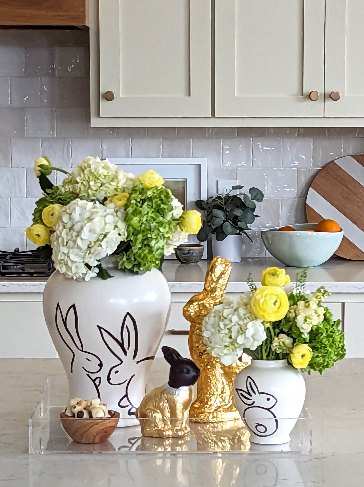 Brushstroke Bunnies Ginger Jars in Brown