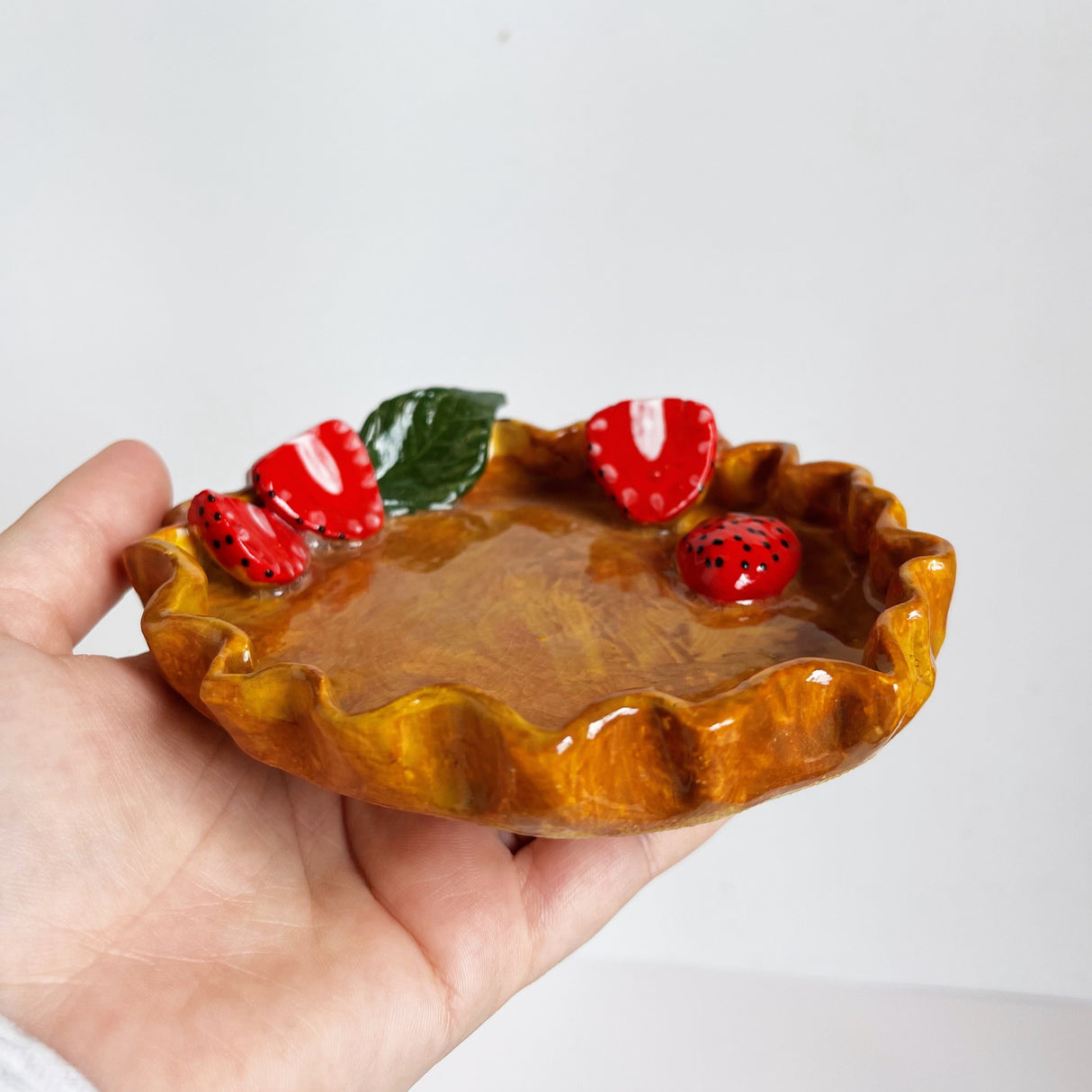 Tiny Pie Dish | Jessica Walker