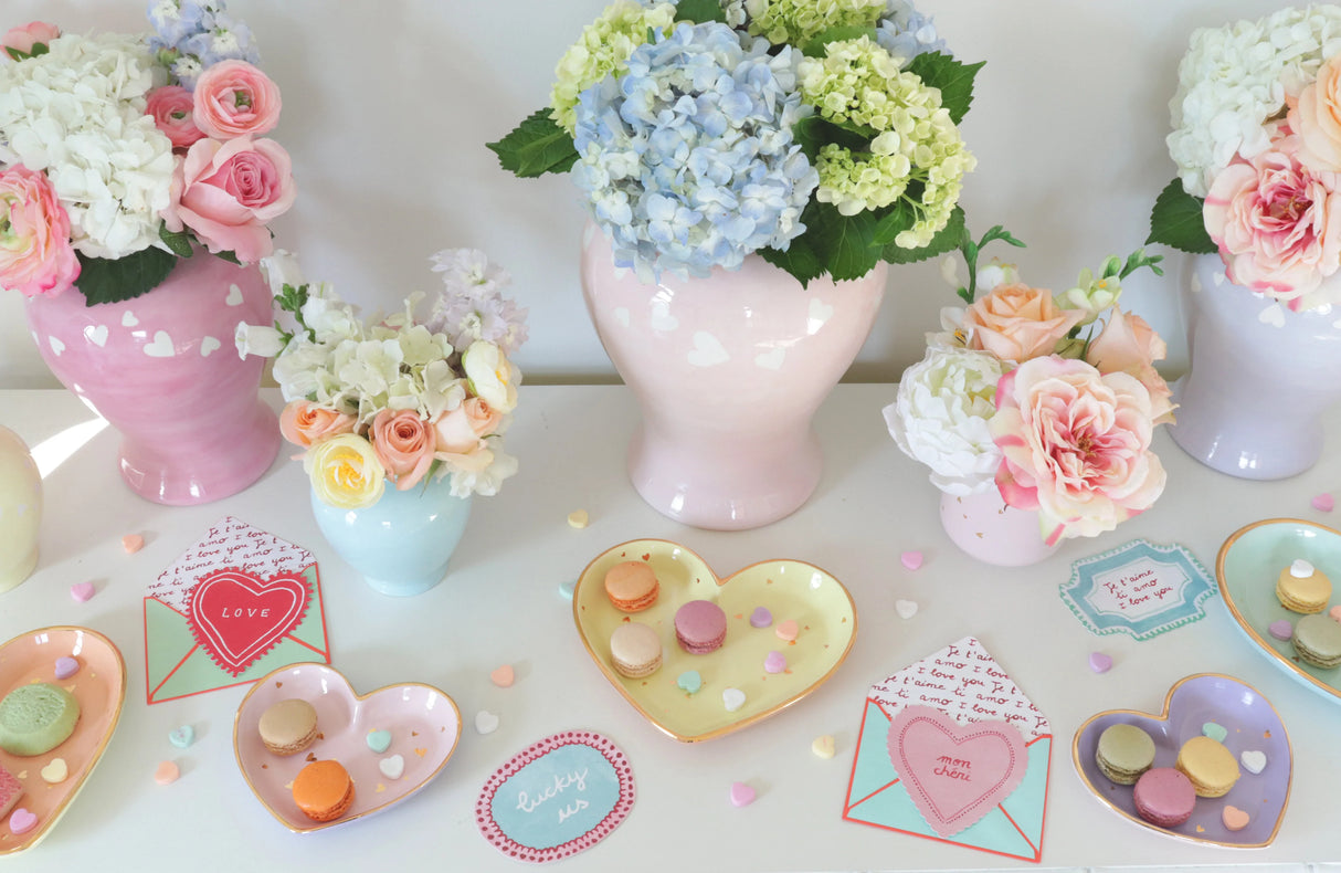 "Love is in the Air" Ginger Jars in Light Lavender