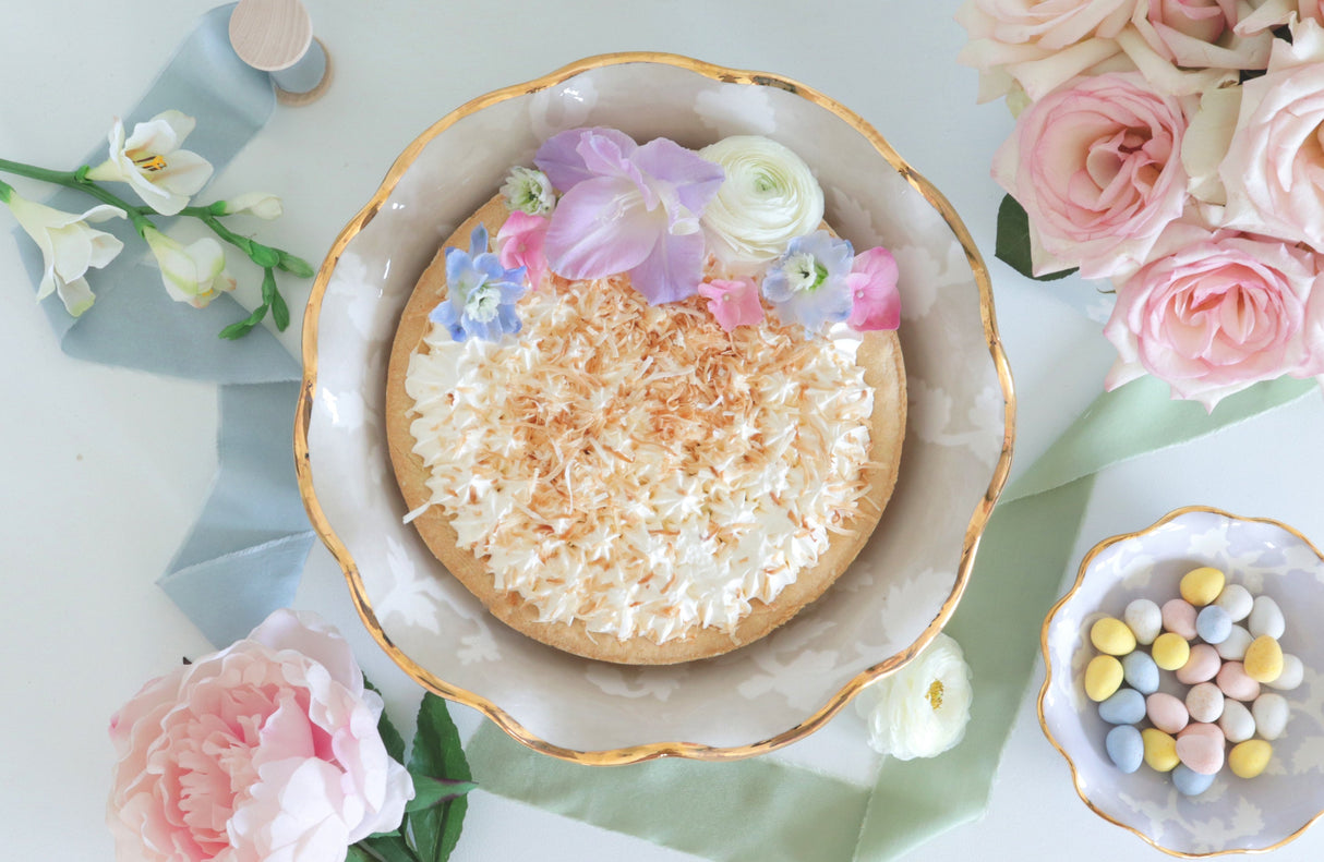 Chinoiserie Dreams Scalloped Bowls with 22K Gold Accent | Wholesale