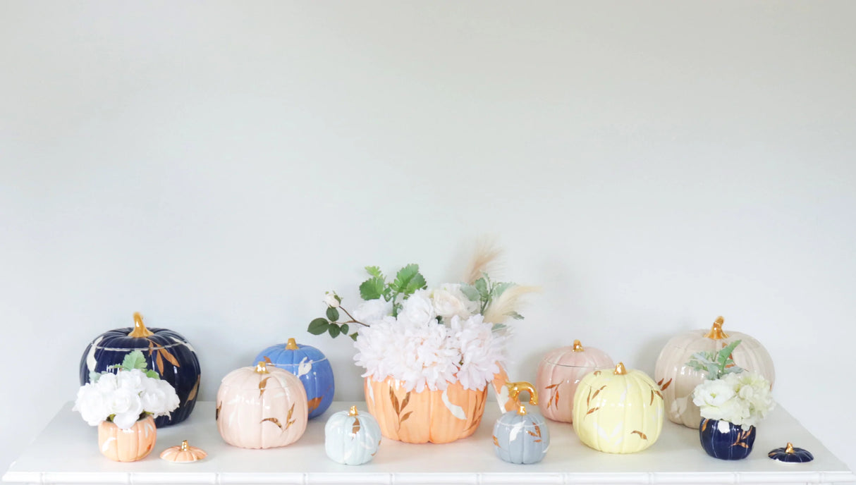 Layered Leaves Pumpkin Jars with 22K Gold Accents in Light Gray