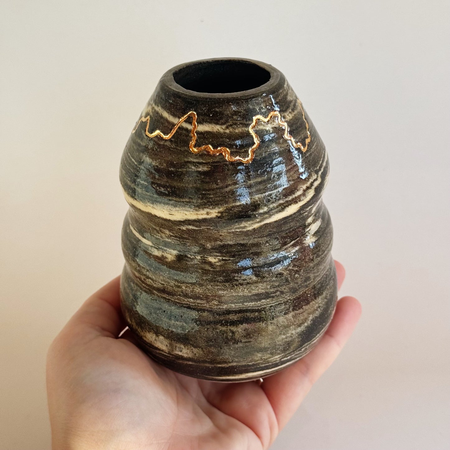 Wavy Vase with 22k Gold | Katie Brown