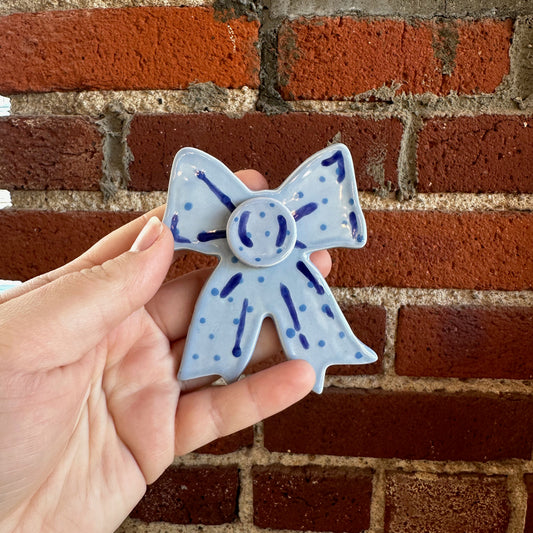 Bow Magnet | Jessica Walker