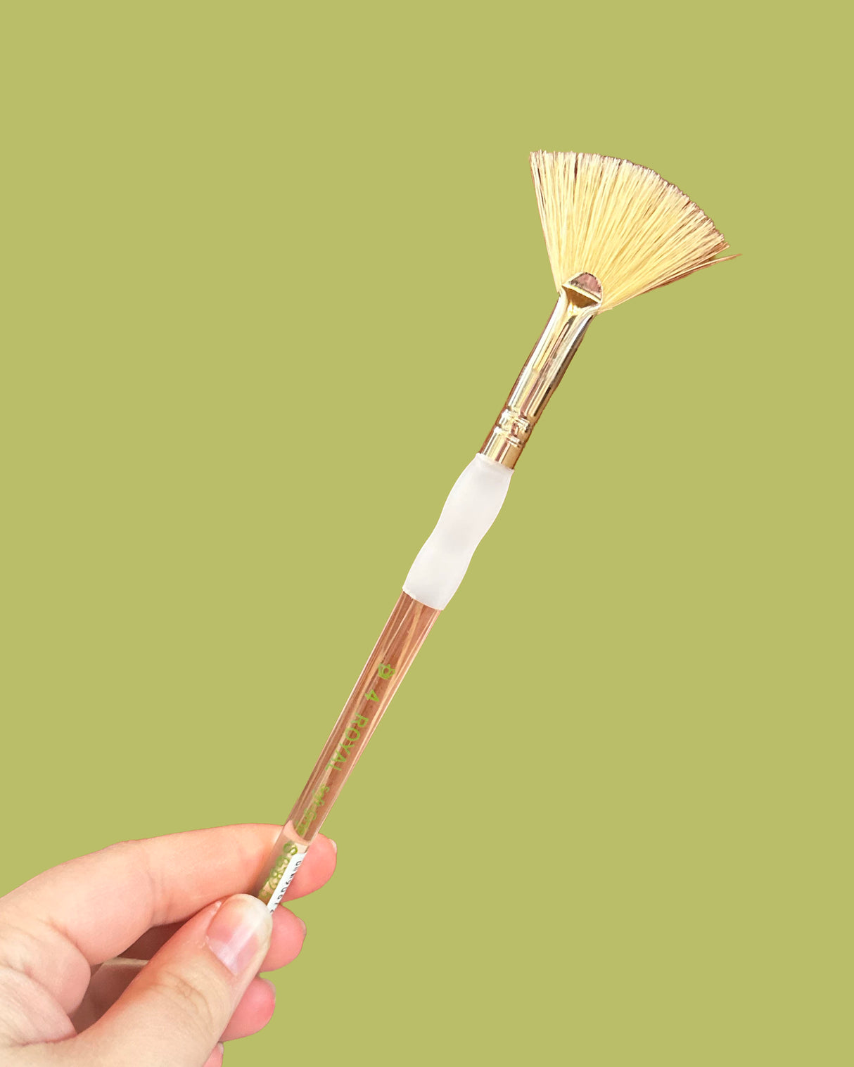 #4 Soft-Grip Fan Brush from Royal & Langnickel