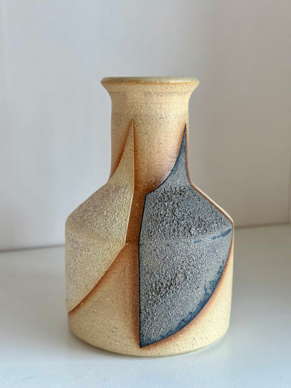 Black & White Vase | Danny Aguirre