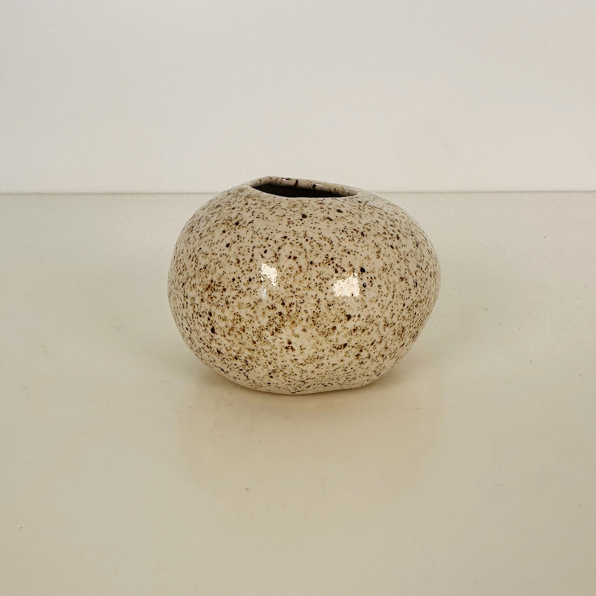 Spherical Bud Vases | Madeleine Schmidt