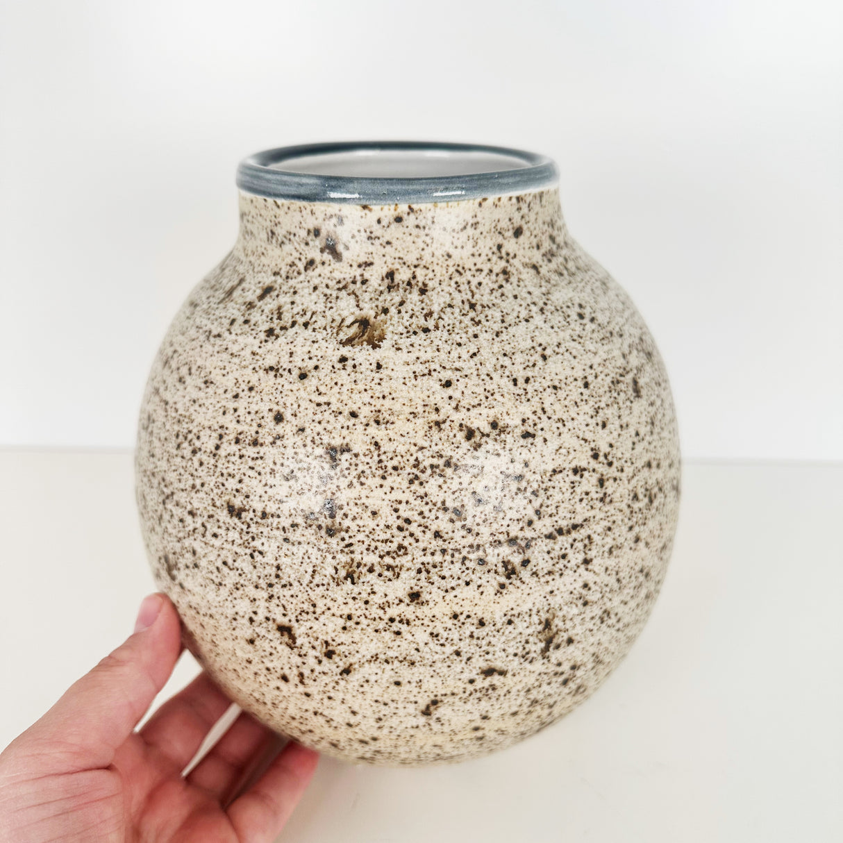 Large Speckled Egg Vase | Pottery by Mike