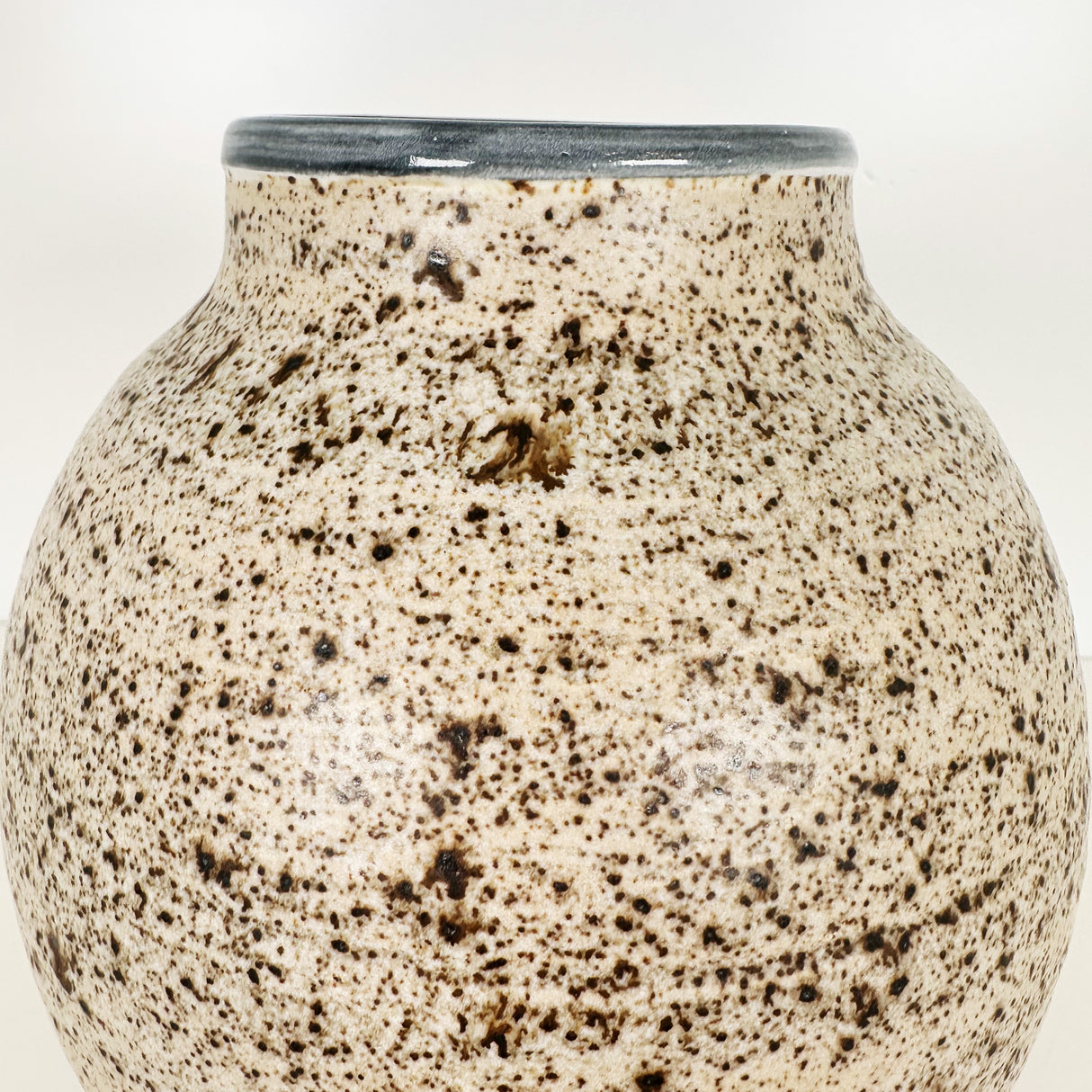 Large Speckled Egg Vase | Pottery by Mike