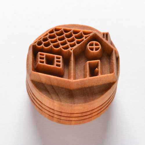 MKM Large Round Stamp- Gingerbread House- SCL-093