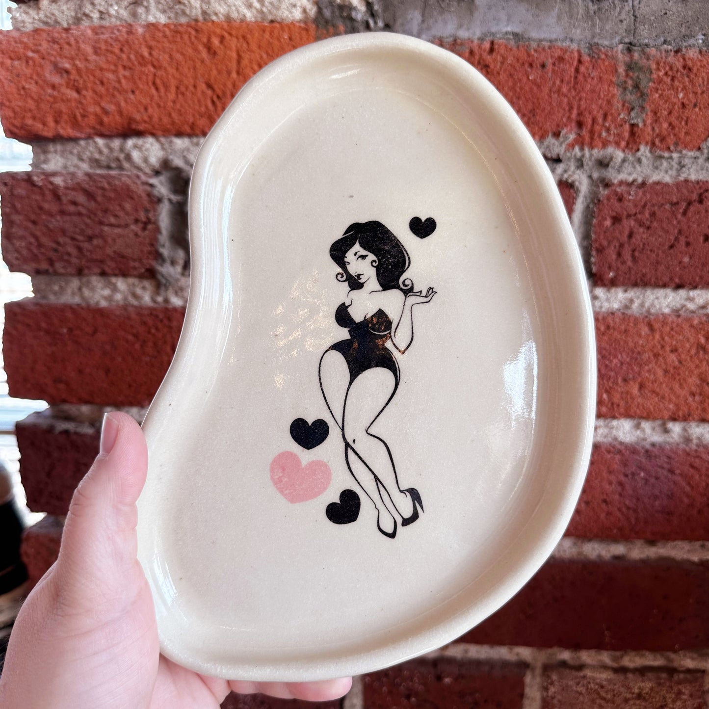 Pin Up Girl Dishes | Trisha Boatright