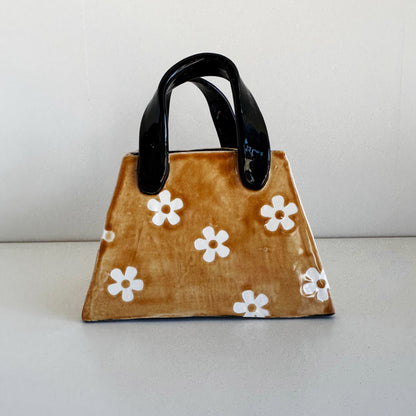 Sand Daisy Purse Vase | Jessica Walker