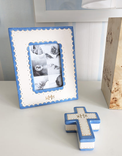 Scallop Monogrammed Photo Frame