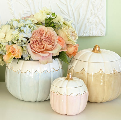 Scalloped Pumpkin Jars with 22K Gold Accents in Light Pink