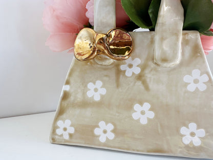 Tan Daisy Purse Vase | Jessica Walker