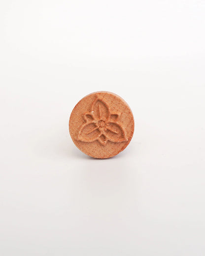 Trillium Flower Clay Stamp