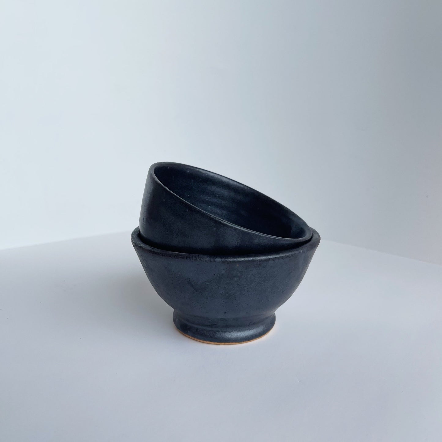 Small Stoneware Bowl in Onyx | Jessica Walker