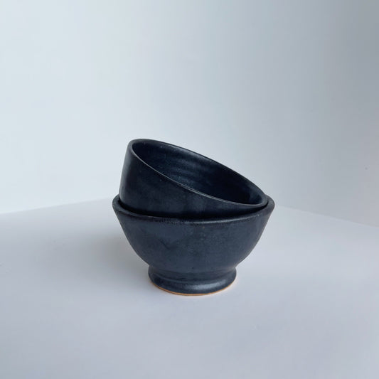Small Stoneware Bowl in Onyx | Jessica Walker