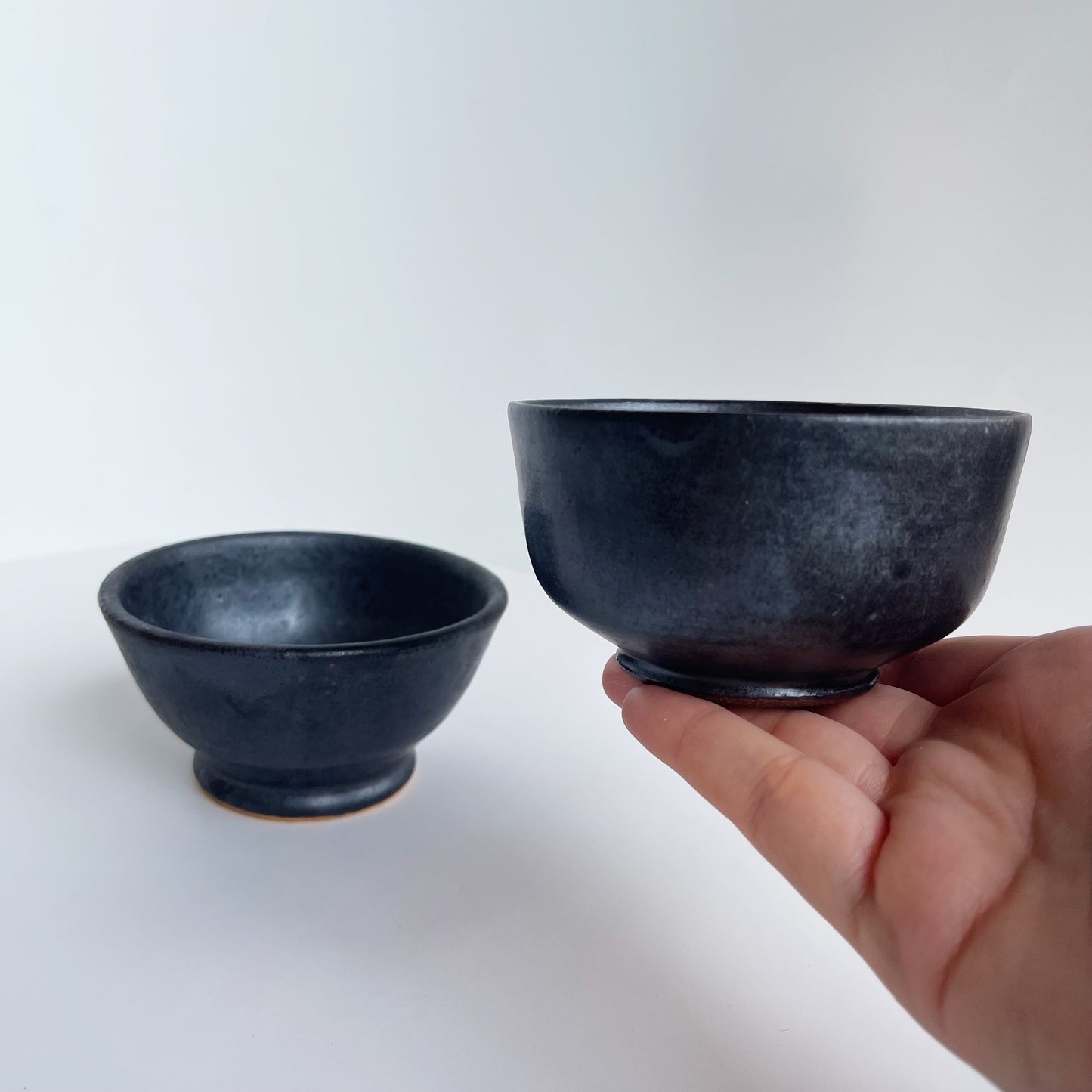 Small Stoneware Bowl in Onyx | Jessica Walker