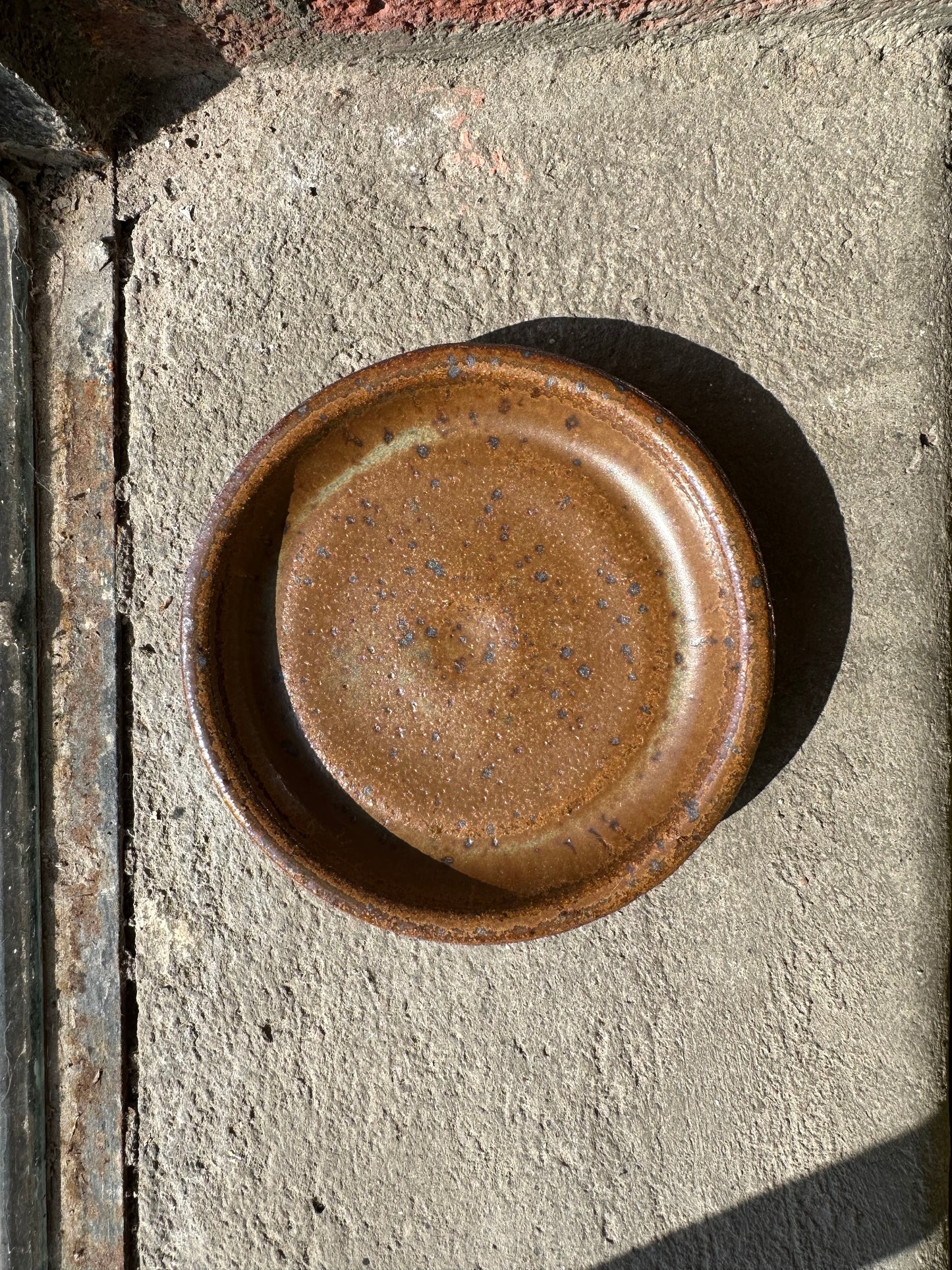 Small Brown Dish l Katie Brown