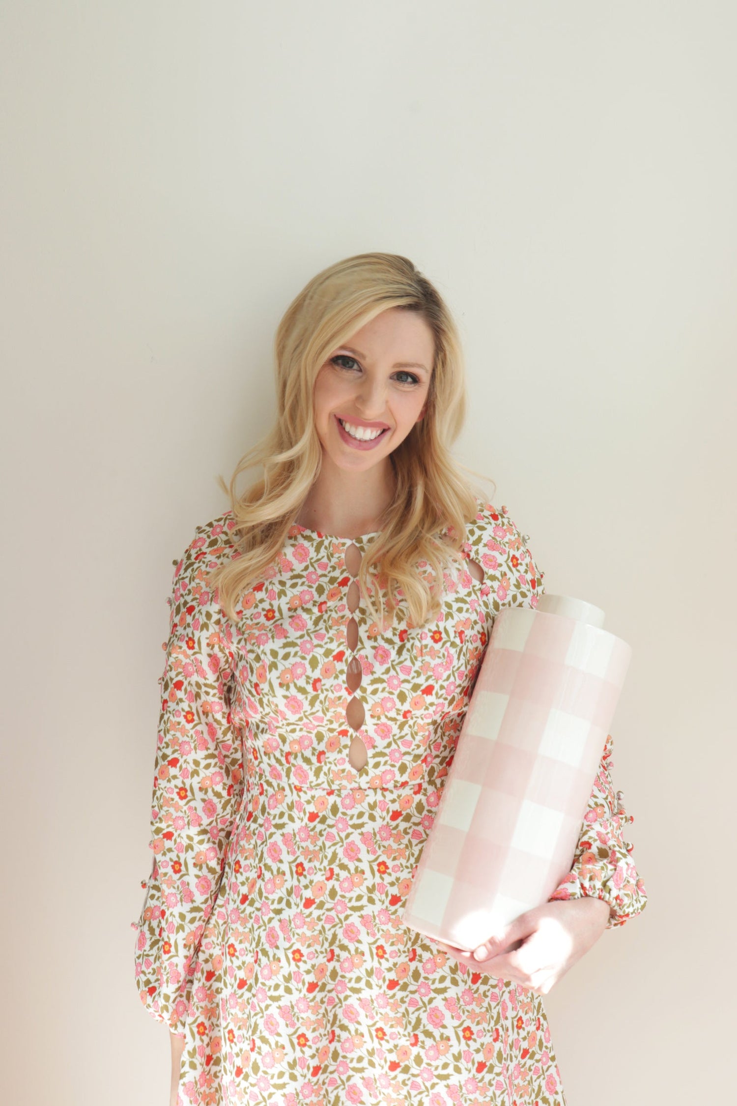 Beige Gingham Column Lamp